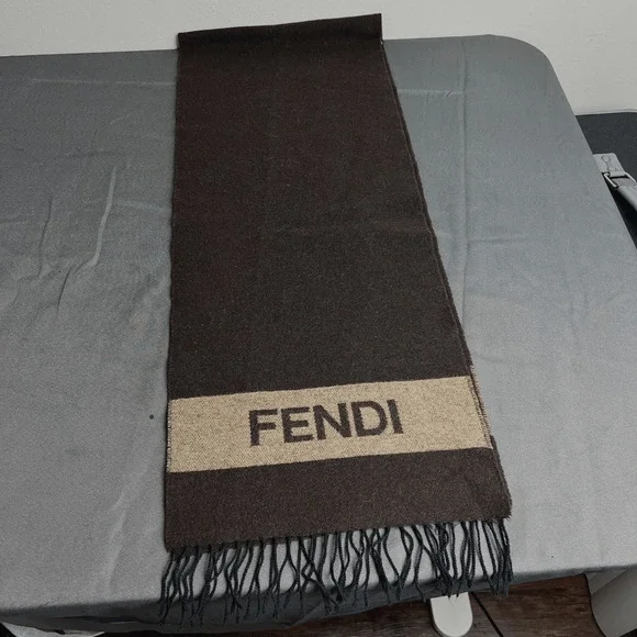 FENDI WOOL GRAPHIC SCARF Women